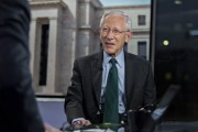 日喀则宏观经济学教授兼实践者Stanley Fisher逝世 曾培养全球多位经济决策者